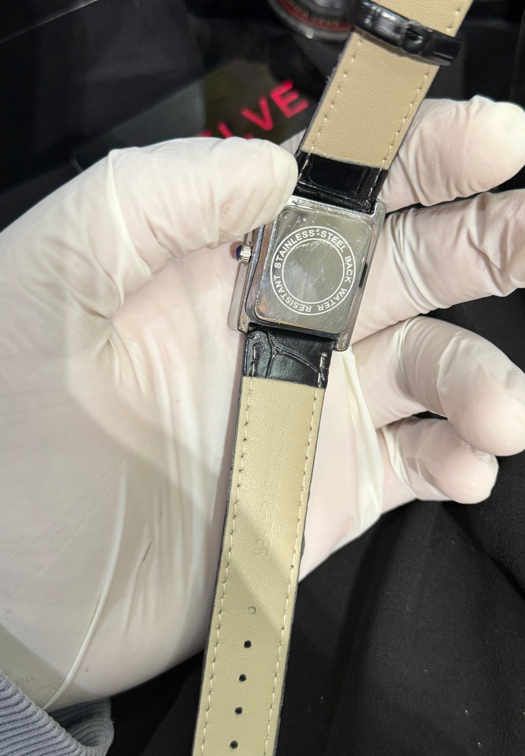 cartier tank quartz